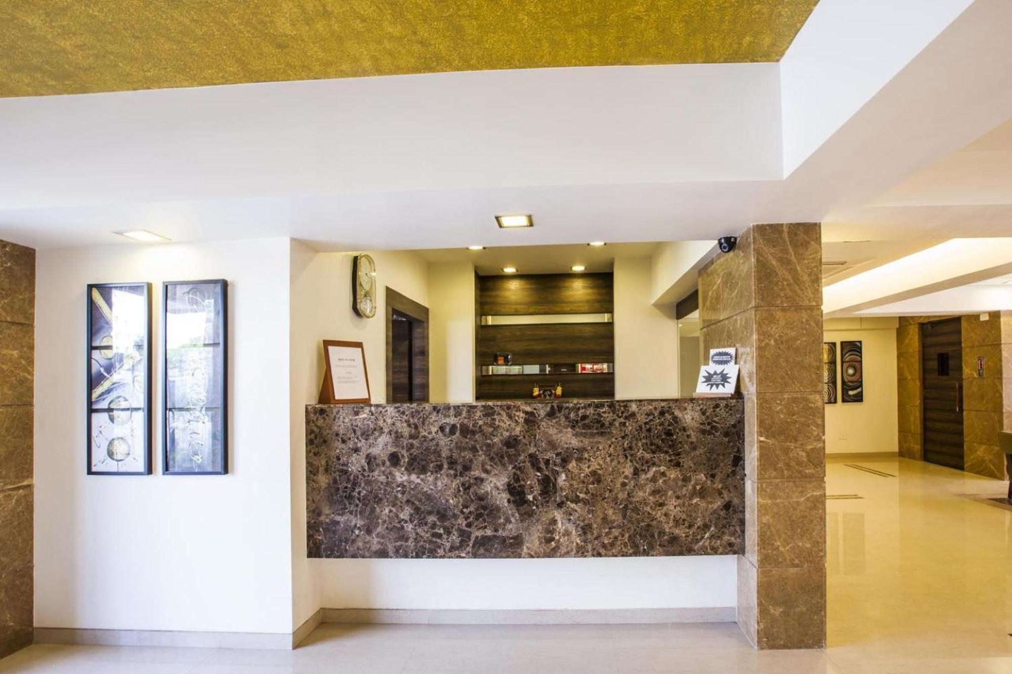 Collection O Reeva Regency Hotel Shirdi Exterior photo