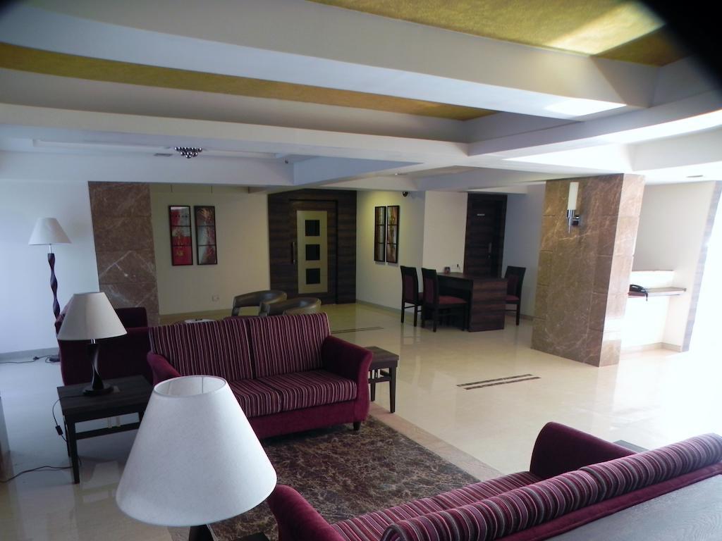 Collection O Reeva Regency Hotel Shirdi Exterior photo