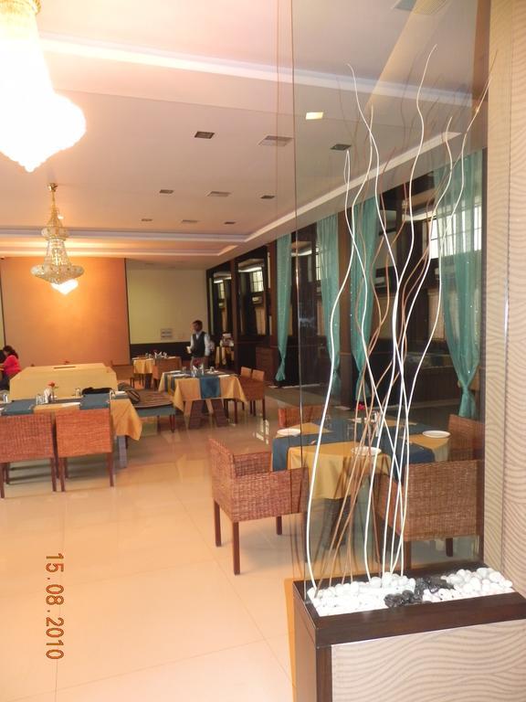 Collection O Reeva Regency Hotel Shirdi Exterior photo