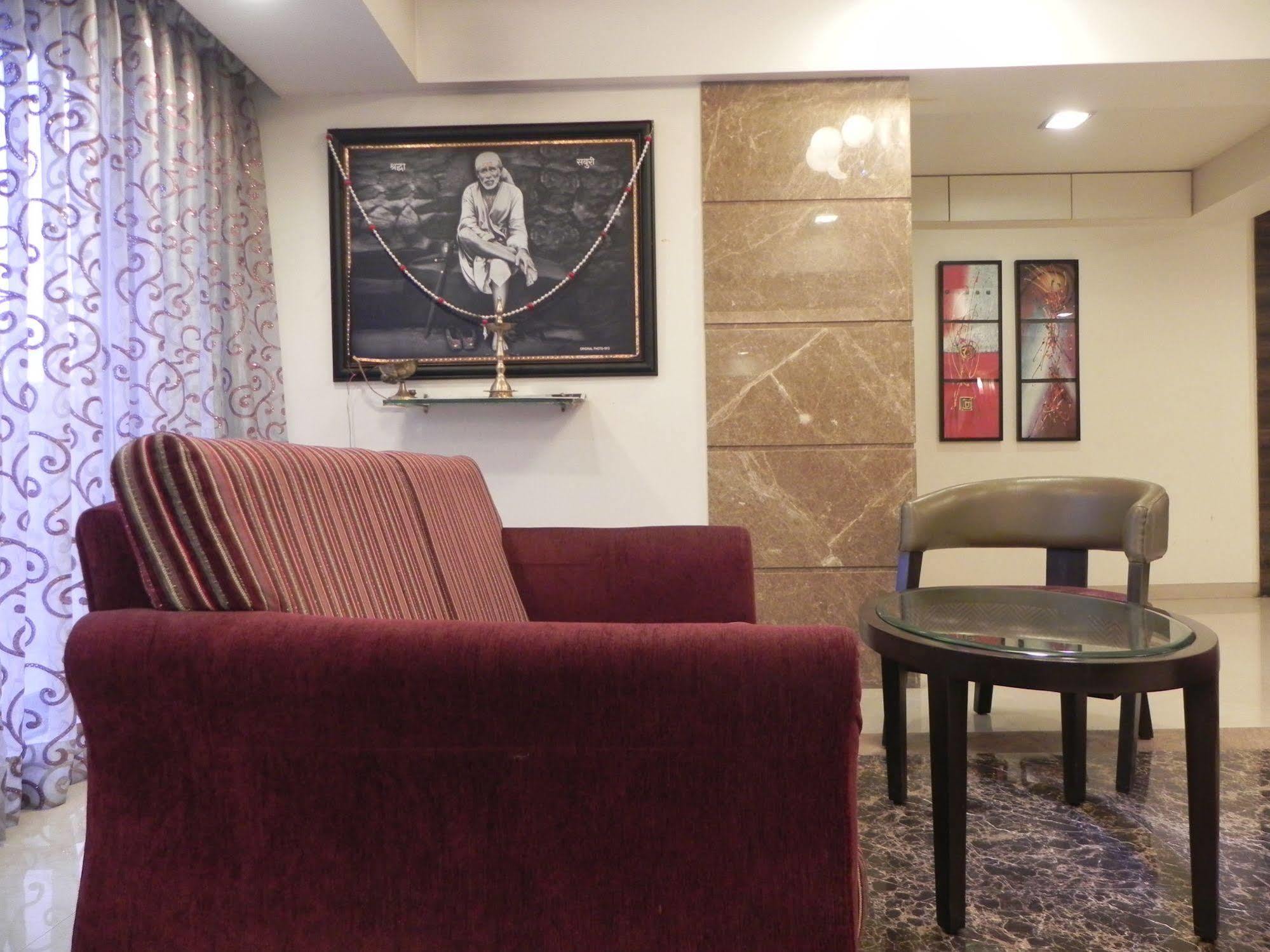 Collection O Reeva Regency Hotel Shirdi Exterior photo